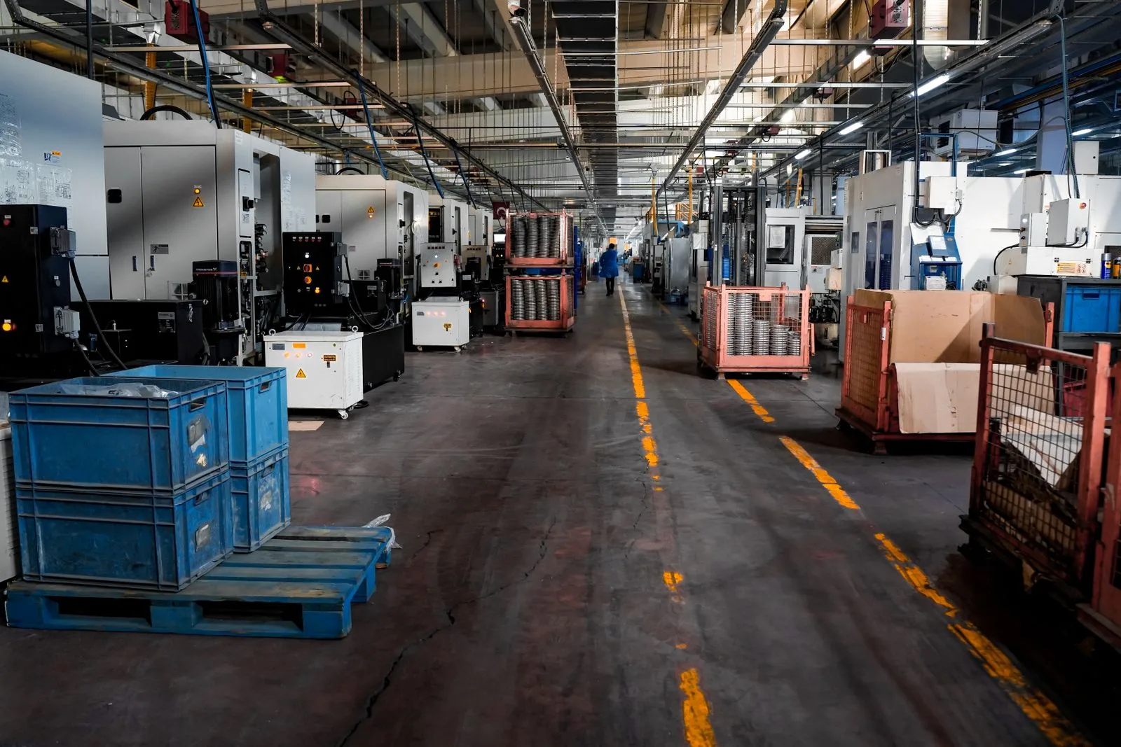 Manufacturing floor with production machinery